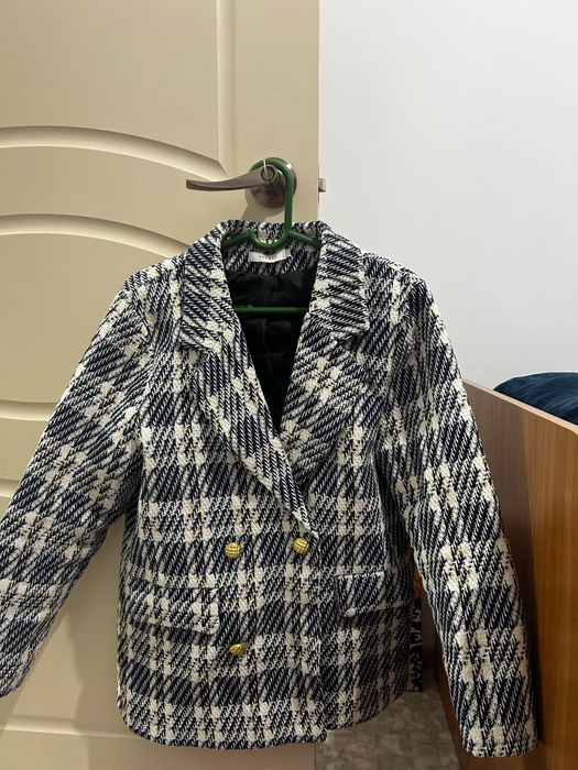 Әдемі,сәнді пиджак сатамын.