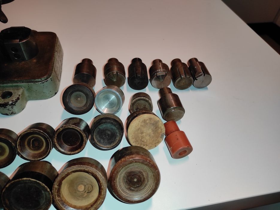 Немска ретро текстилна преса – над 10 кг, с много приставки