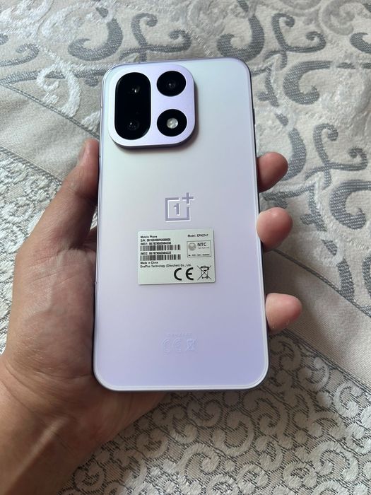 Продам OnePlus 15 16/512 глобал