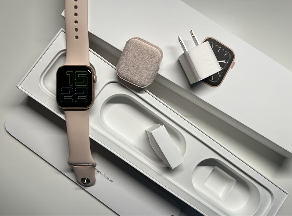 Продам Apple Watch 5 серия 40mm.