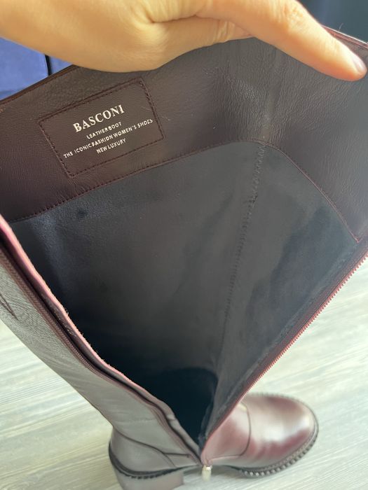 Продаю сапоги Basconi