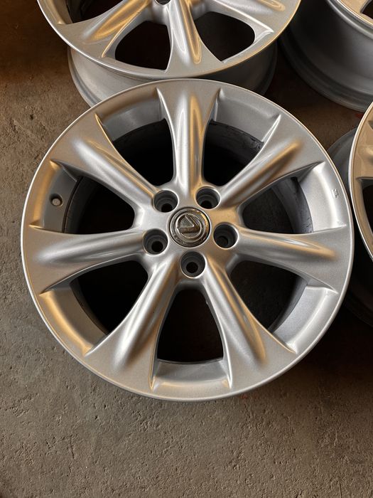 Лексус диск на 18