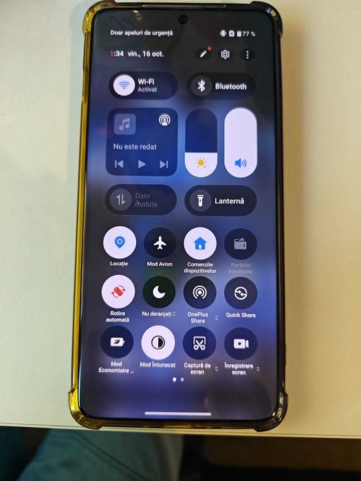 Smartphone One Plus 13 •256 GB •24 GB • impecabil