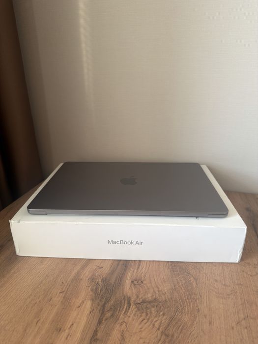 MacBook Air 15” M2 (2023), 8/256 ГБ