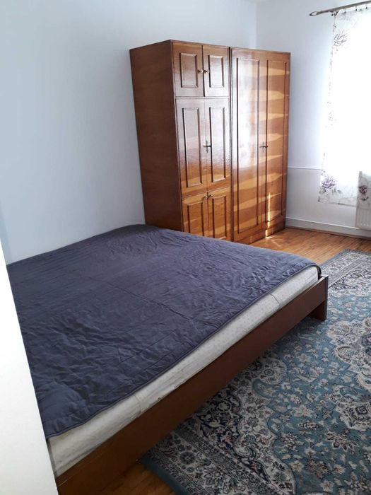 De inchiriat apartament cu 1 camera str Cerna