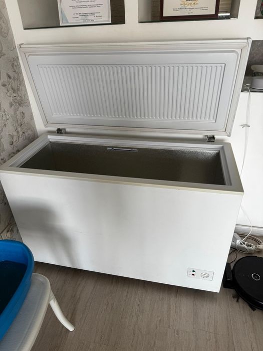 Продам морозильник камеру