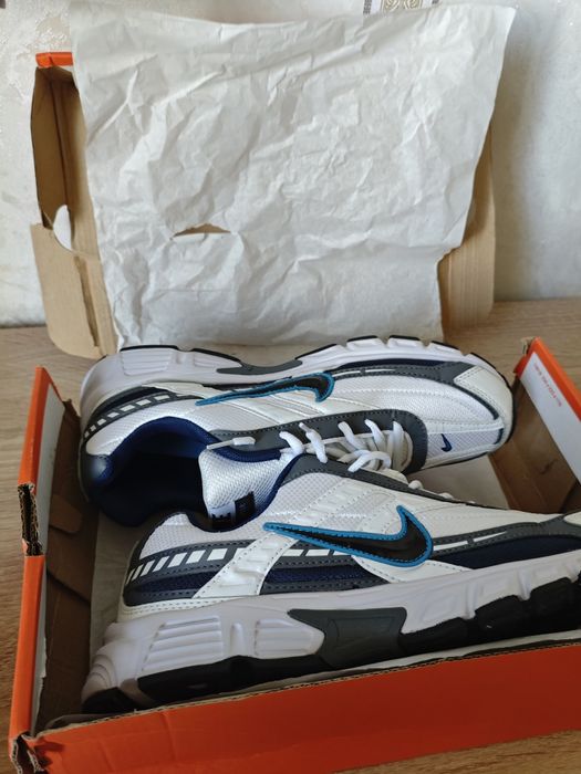 Кроссовки NIKE. ,новые