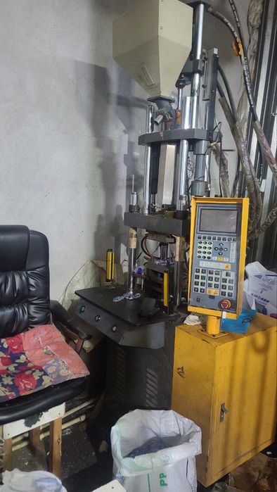 Vertikalni termaplast sotiladi