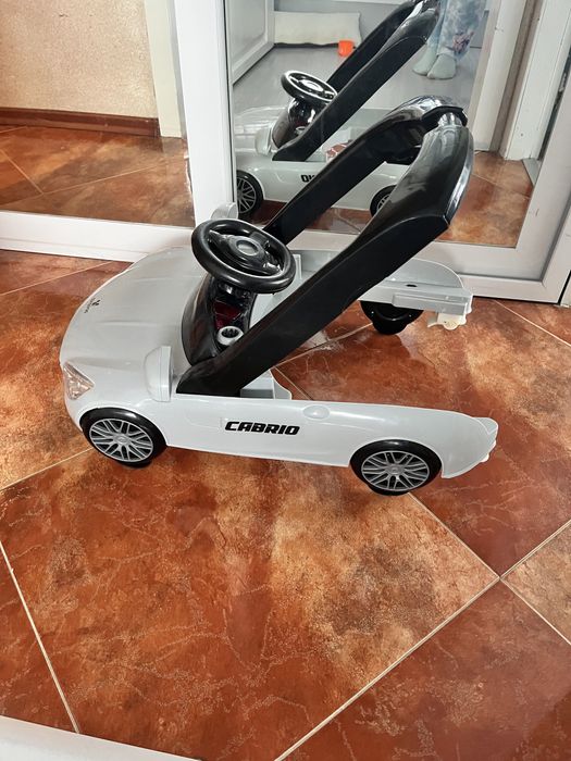 Бебешка Проходилка и Уокър