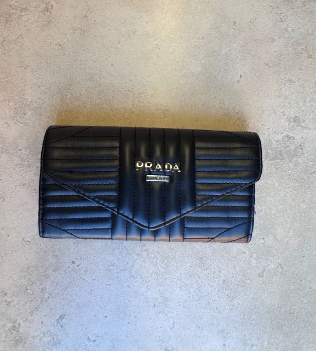 Портмоне Prada материал Кожа