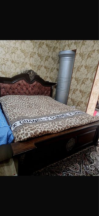 Продается спальный гарнитур