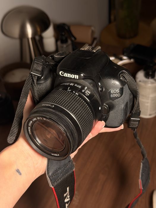 Продам canon 600d