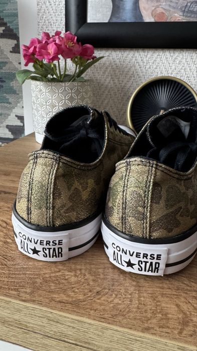 Нови дамски кецове Converse номер 39