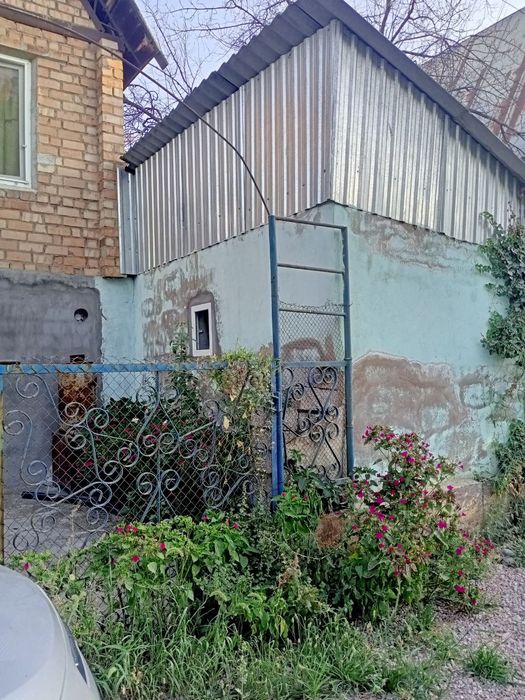 Срочно продается дача с правой стороны от Таш.Моря