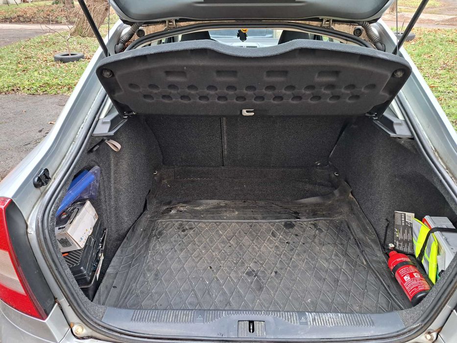 Шкода октавия 1.6TDI 105hp 2010.г