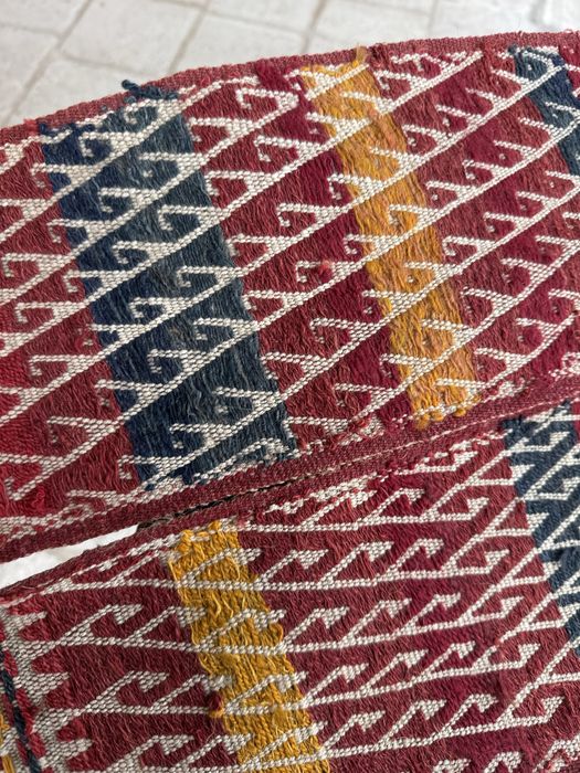 Басқұр сатылады.