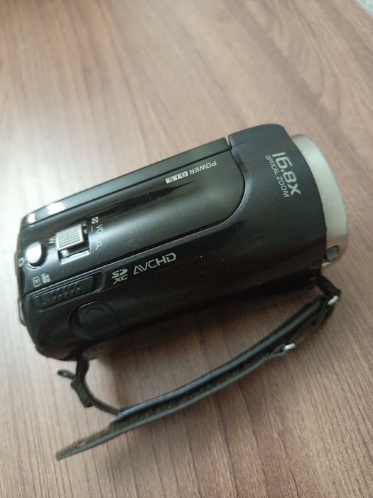 Отличная видеокамера Panasonic HDC-SD40 Full HD