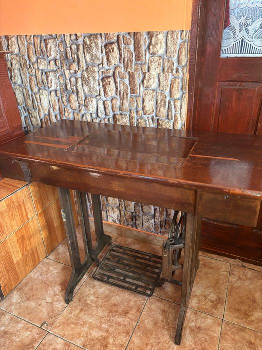 Mașină de cusut Ileana