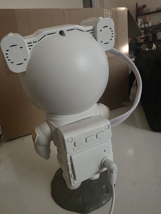 Ночник космонавт