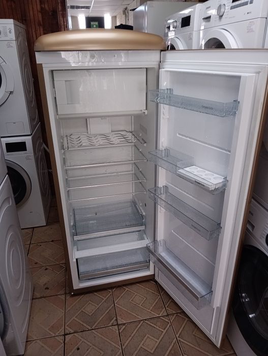 Хладилник с вътрешна камера Gorenje ретро дизайн 2 години гаранция!