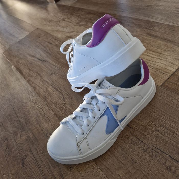 Adidași skechers mărimea 34