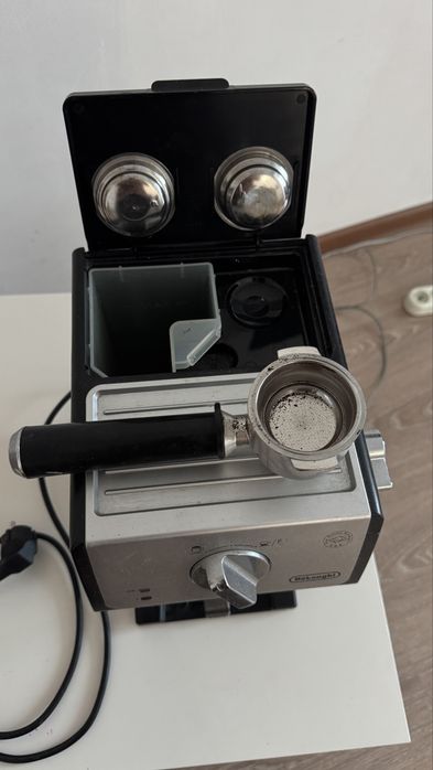 Кофемашина DeLonghi ECP33.21 - рабочая