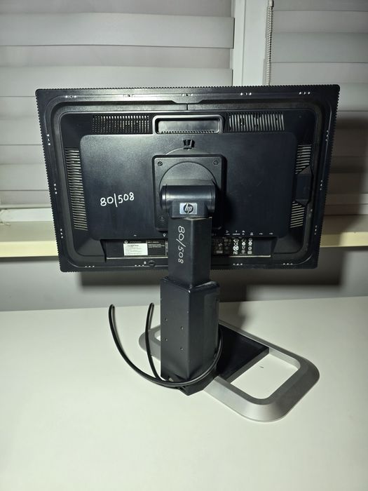 Монитор HP LP2475w