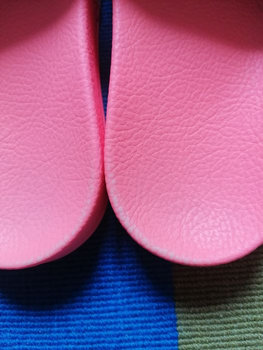 Slapi Adidas originals 37