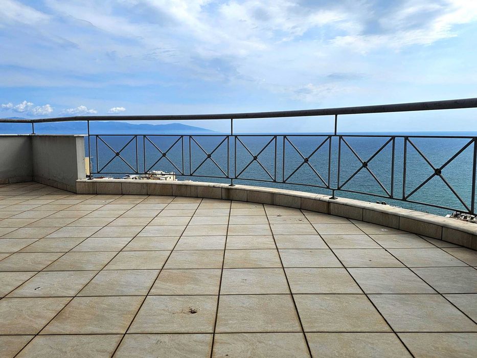 За продажба на апартамент 140 в Timios Stavros Kavalas (код 8192)