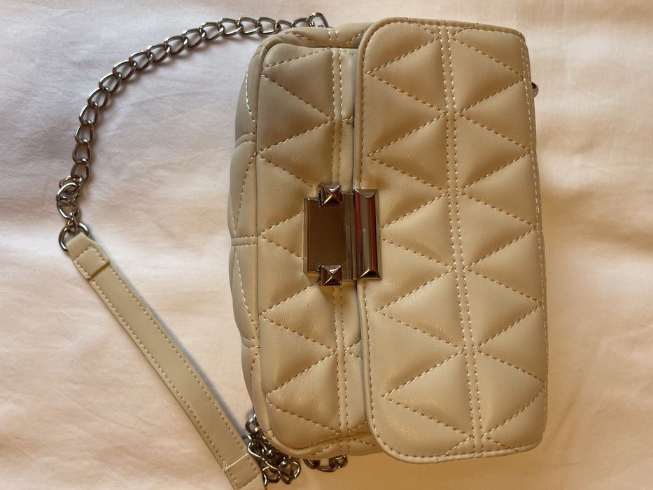 Дамска чанта бежова