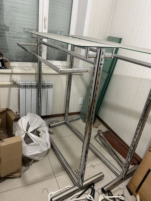 Стойка для одежды