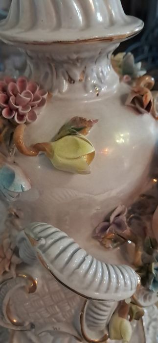 Настолна порцеланова лампа Capodimonte