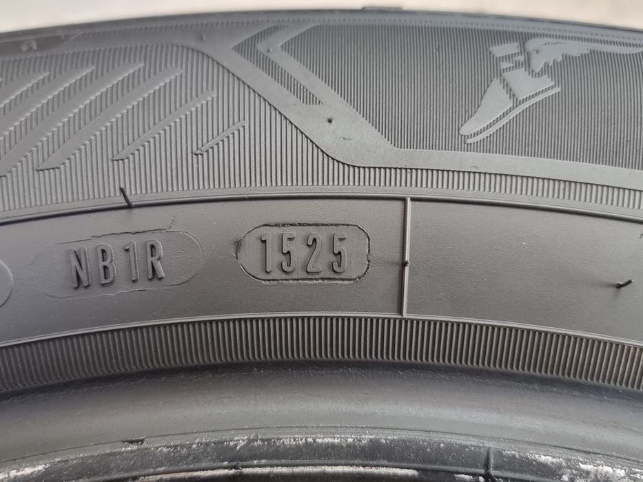 "Dot 25/24" 215/60/17 Goodyear 4Броя: 240€ 7мм