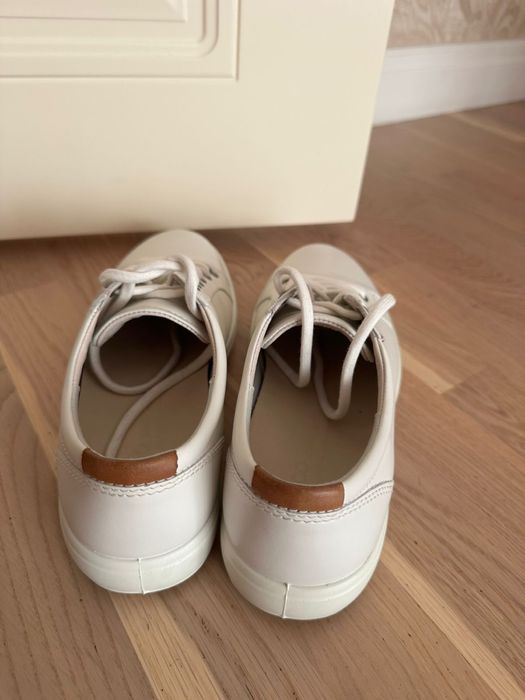 Ecco кроссовки  кожа