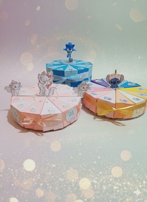 Картонени торти и персонализирани шишета