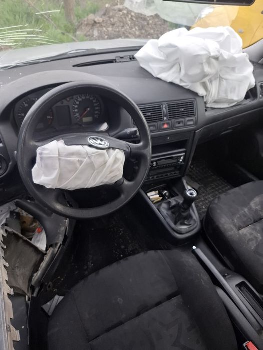 Фолксваген Голф 4 на части