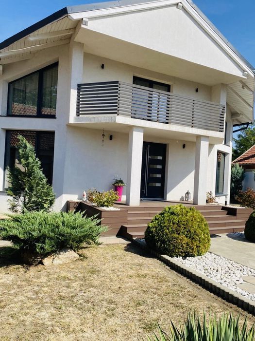 Casă modernă P+M, construcție nouă – confort, spațiu și liniște / Pecica