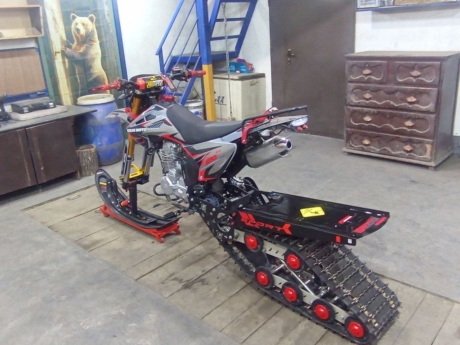 Мотоцикл сноу байк