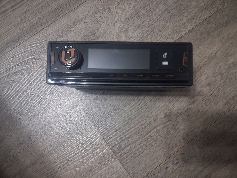 Продам магнитолу
