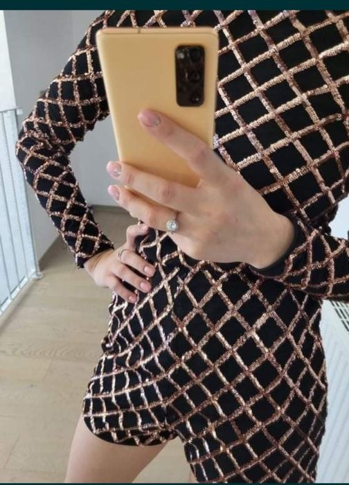 Vând salopeta eleganta