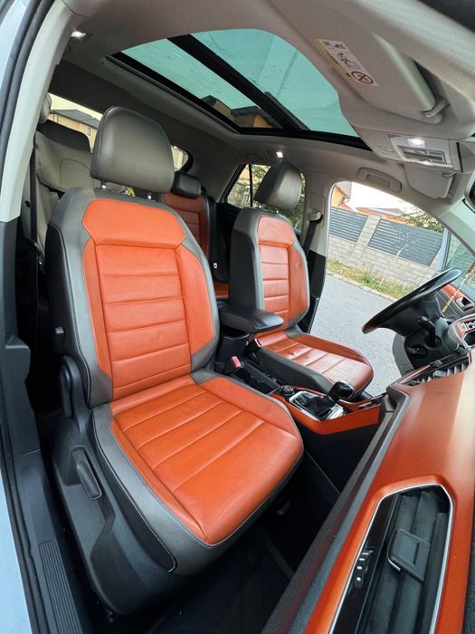 Volkswagen T-Roc 2.0 TDI 150 CP DSG 4Motion – Panoramic – Piele bicoloră – 121.297 km