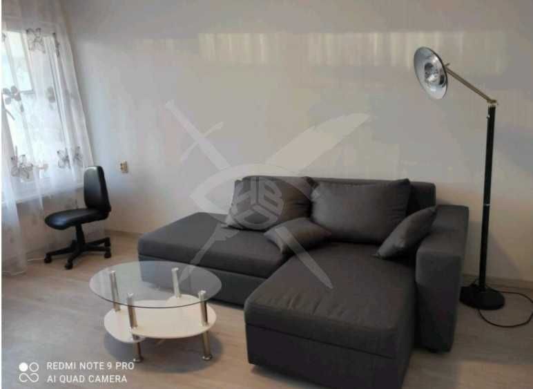 Тристаен - Център