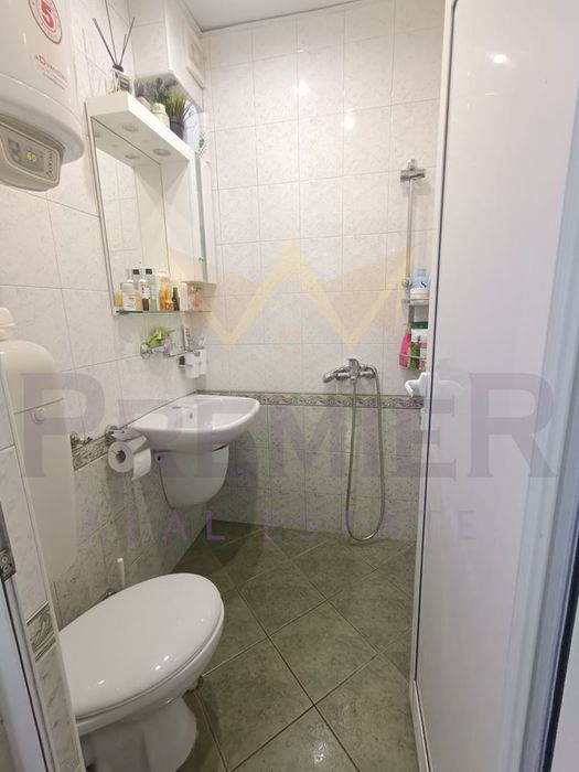 3-стаен в Варна-Колхозен пазар площ 65 цена 129000