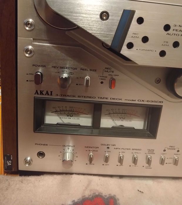 AKAI GX-635DB Auto Reverse/ 6-Head/cu Role si Adaptoare