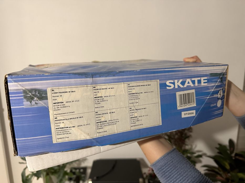 Patine de damă marimea 38