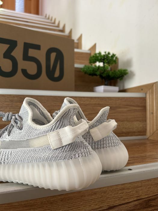 Yezzy 350 white