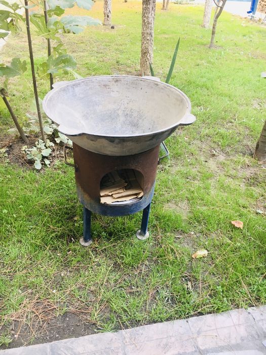 Продам два фирменных казана и очаг для охоты, дачи, дома MADE IN SSSR