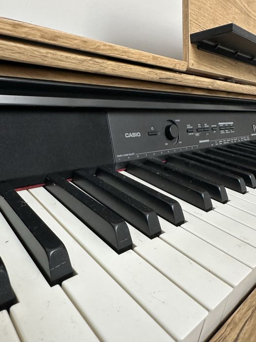 Продам пианино Casio Privia PX A800