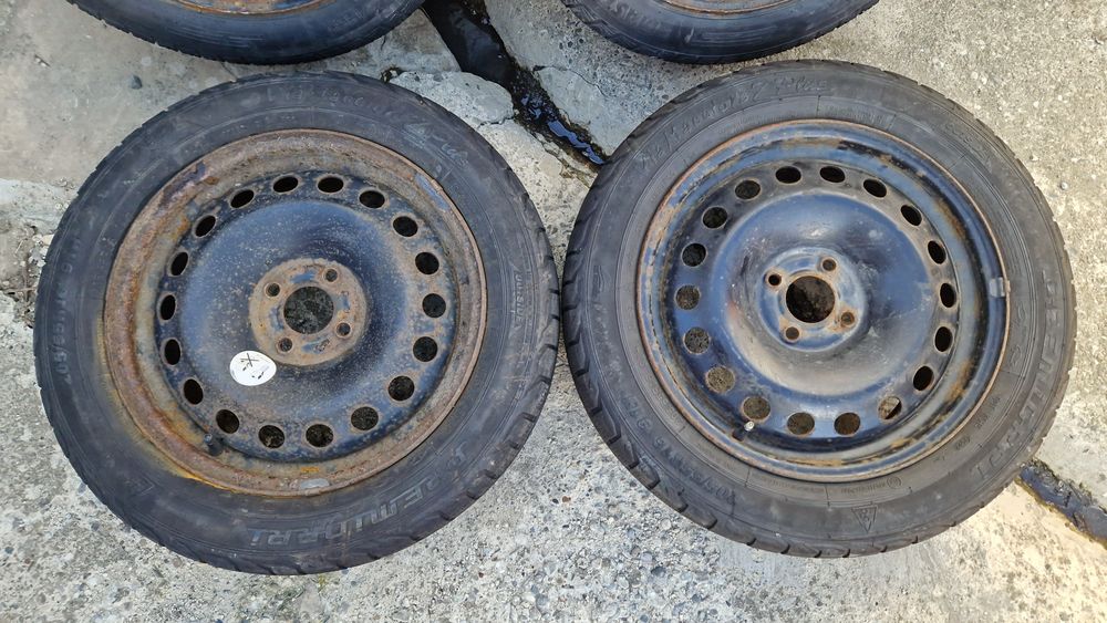 Jante tablă + anvelope iarnă 205/55 R16