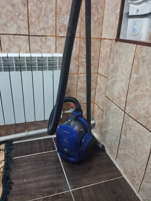 Срочно продам пылесос